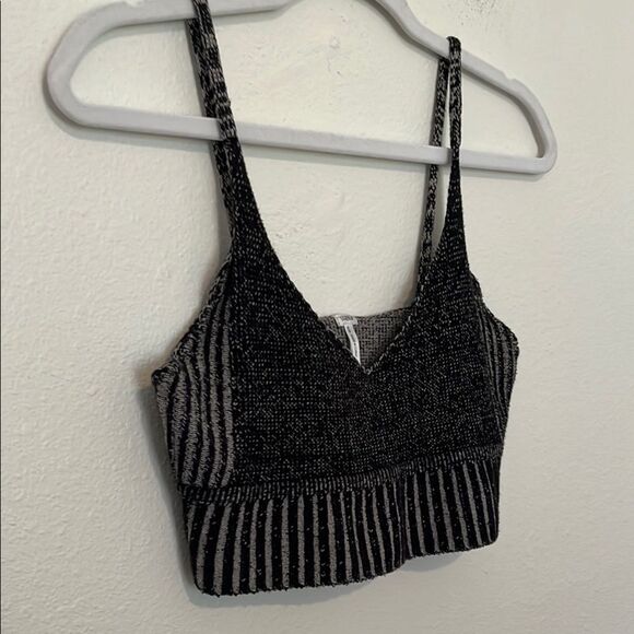 Urban Outfitters Black sweater‎ Crop Camisole - Picture 3 of 6